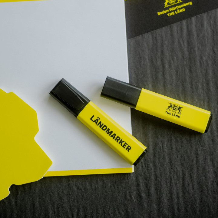THE LÄND highlighter| Now in THE LÄND FÄNSHOP