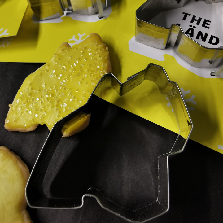 THE LÄND COOKIE CUTTER