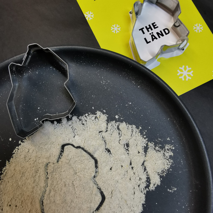 THE LÄND COOKIE CUTTER